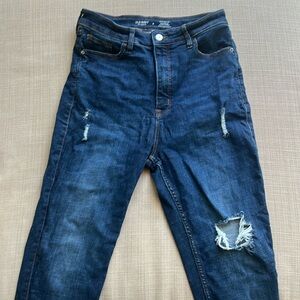 Old Navy Extra High Rise Rockstar Super Skinny 360 Stretch Secret Slim Pockets